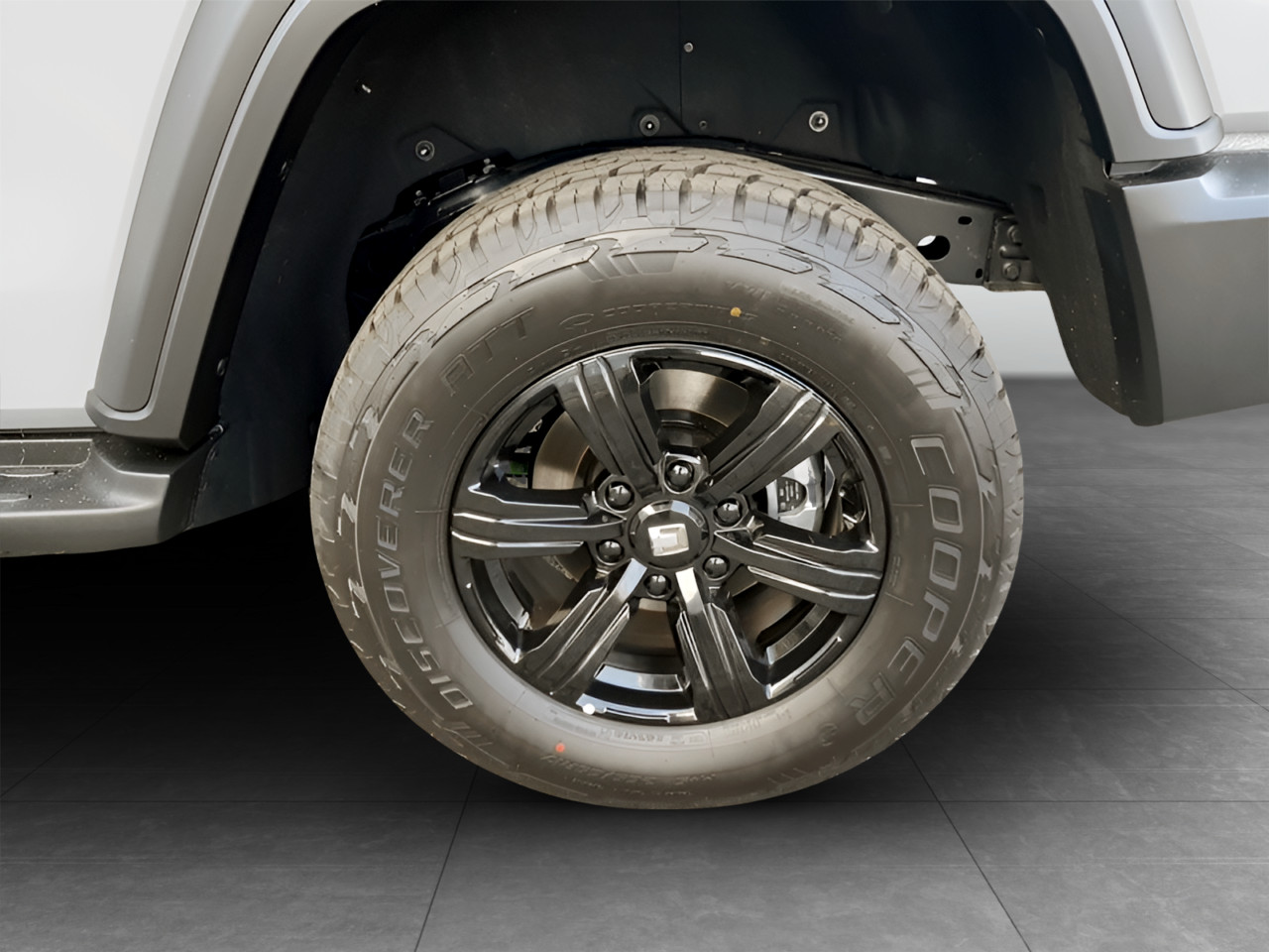 GWM TANK 300 2.4TD LUXURY A/T