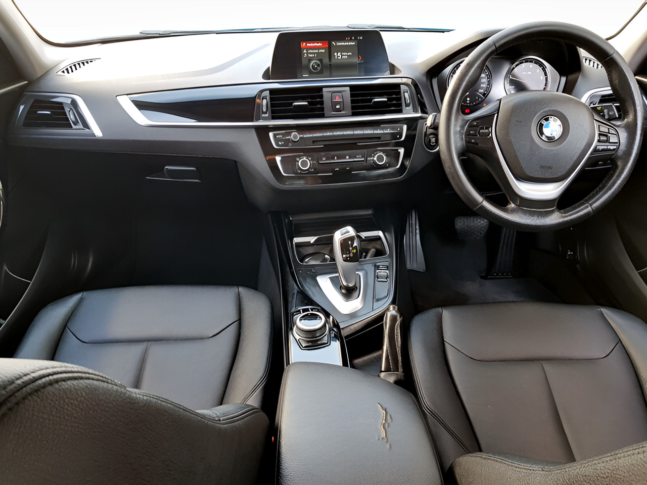 BMW 1 Series 118i 5-door auto
