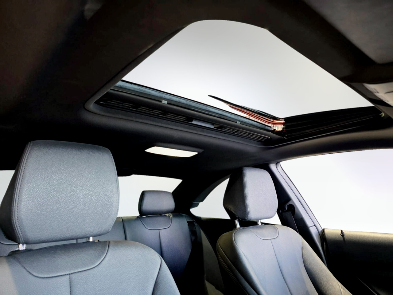 BMW 2 Series 220I COUPE SPORT LINE SHADOW EDITION