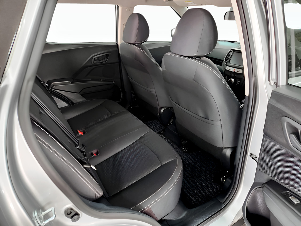 Mahindra XUV300 1.2T W6