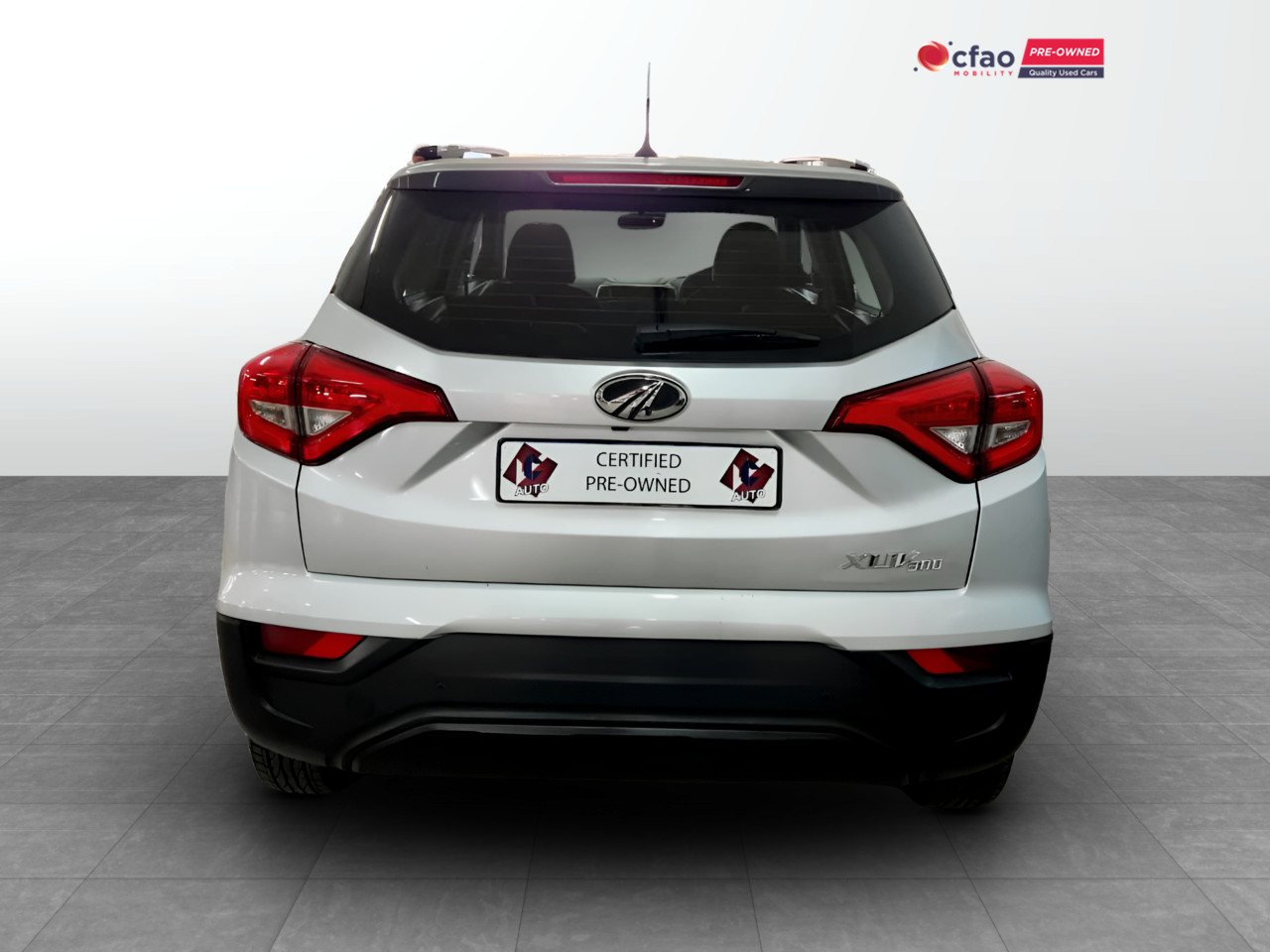 Mahindra XUV300 1.2T W6