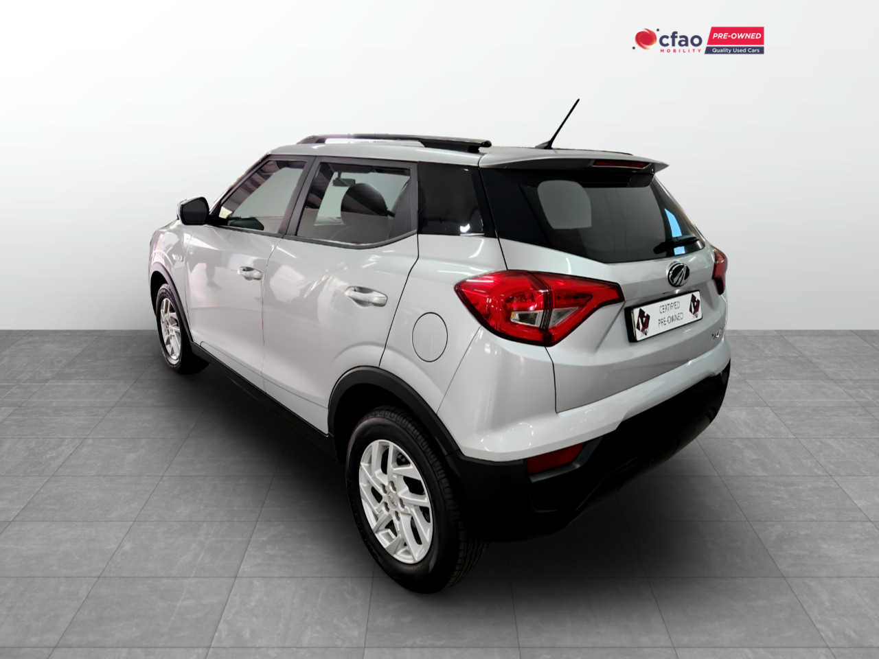 Mahindra XUV300 1.2T W6