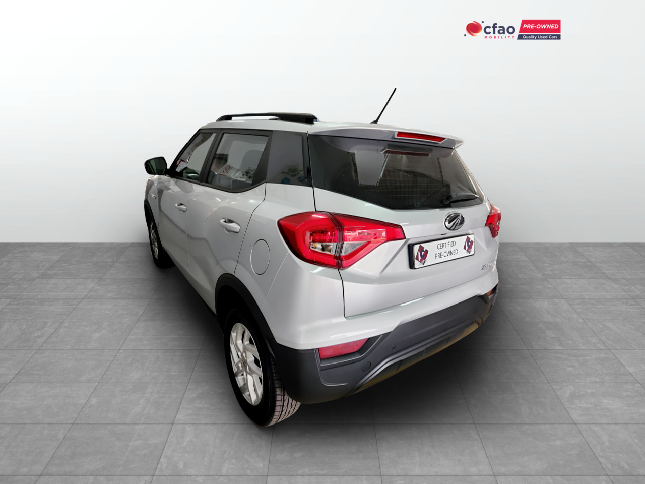 Mahindra XUV300 1.2T W6