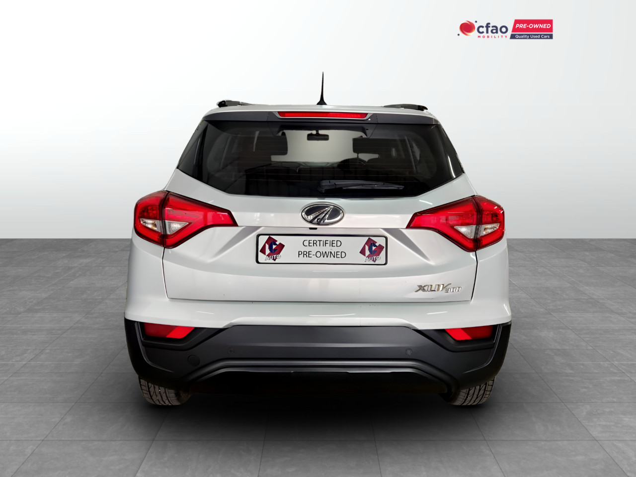 Mahindra XUV300 1.2T W6