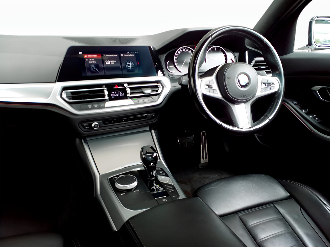 BMW 3 Series 320i M SPORT A/T