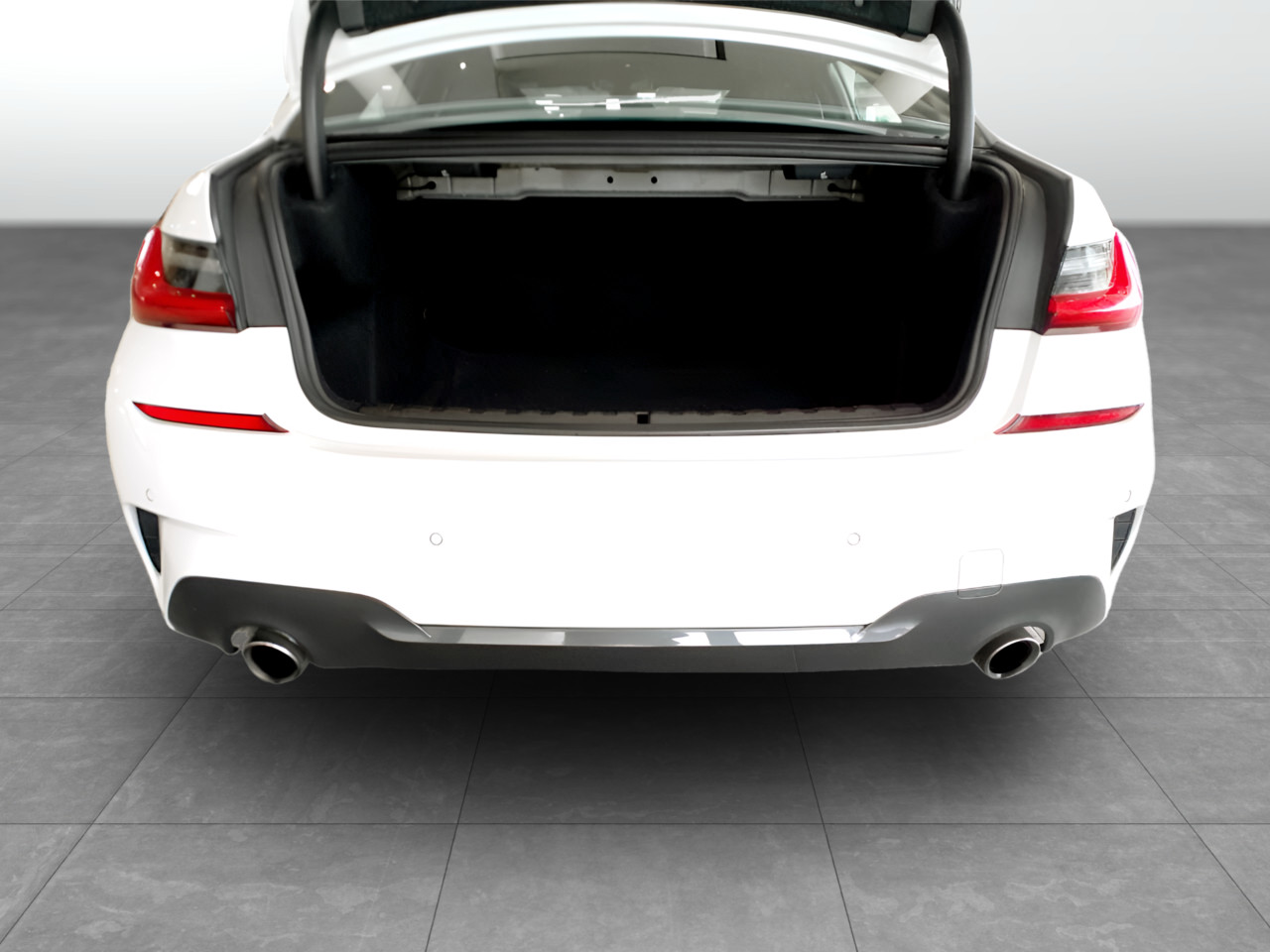 BMW 3 Series 320i M SPORT A/T