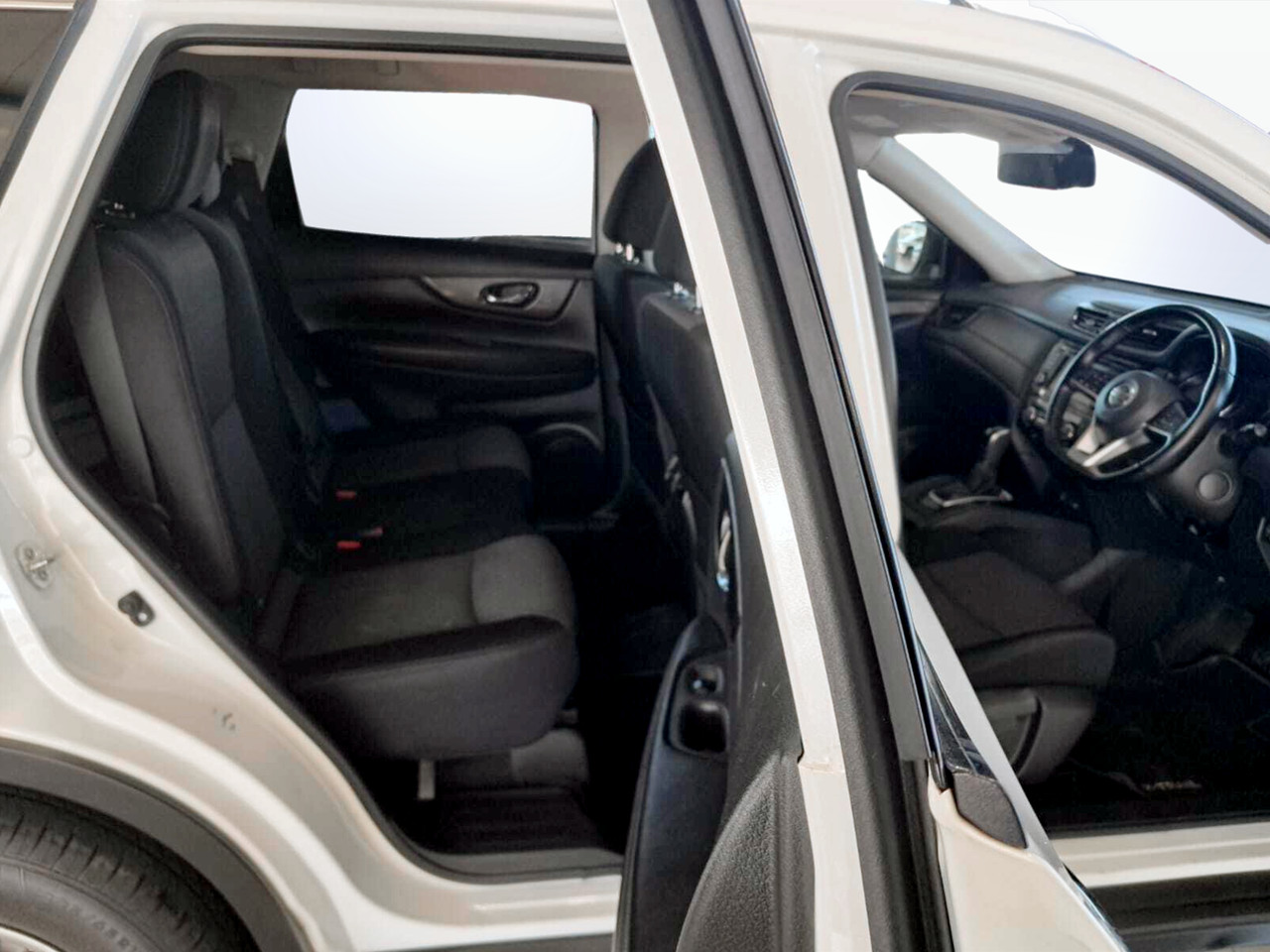 Nissan X-Trail 2.5 ACENTA 4X4 CVT 7s