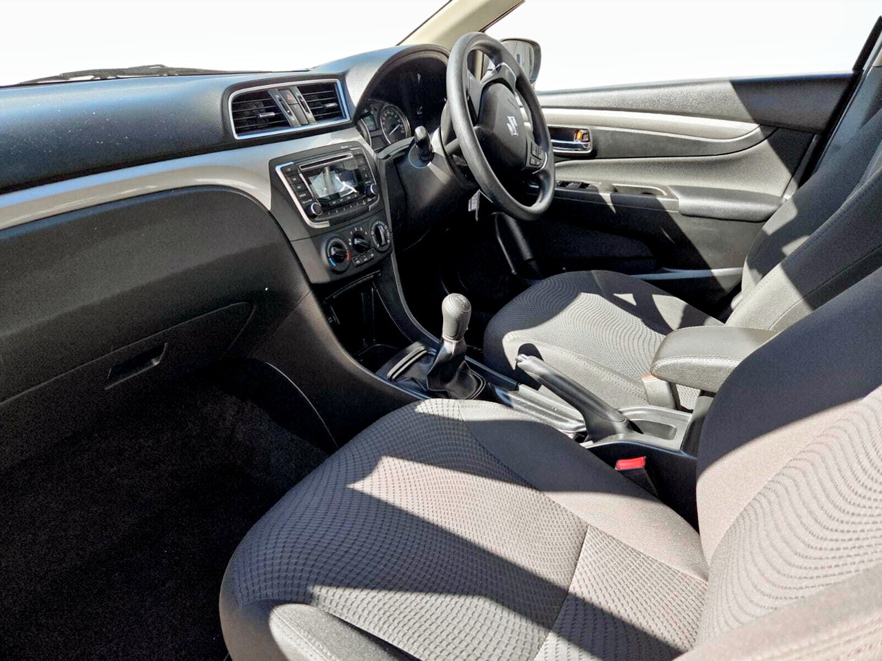Suzuki CIAZ 1.5 GL MANUAL