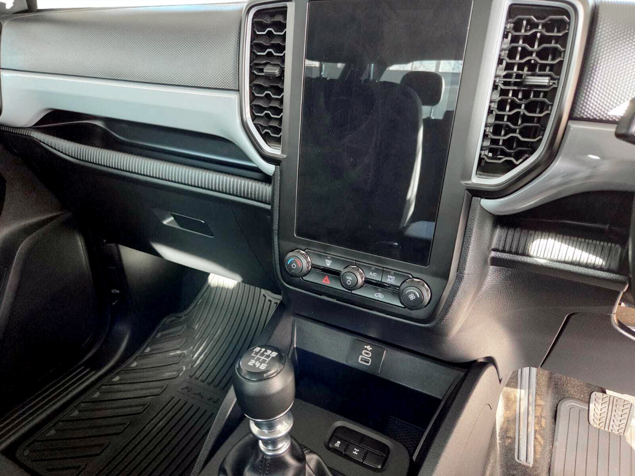 Ford Ranger 2.0 SIT DOUBLE CAB XL MANUAL