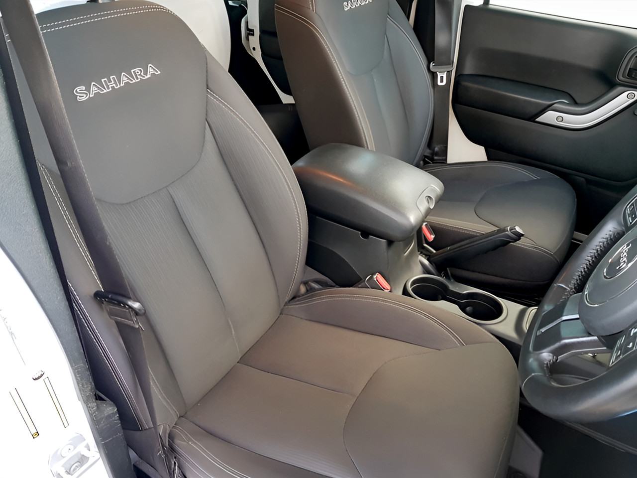 Jeep Wrangler UNLIMITED 3.6 SAHARA