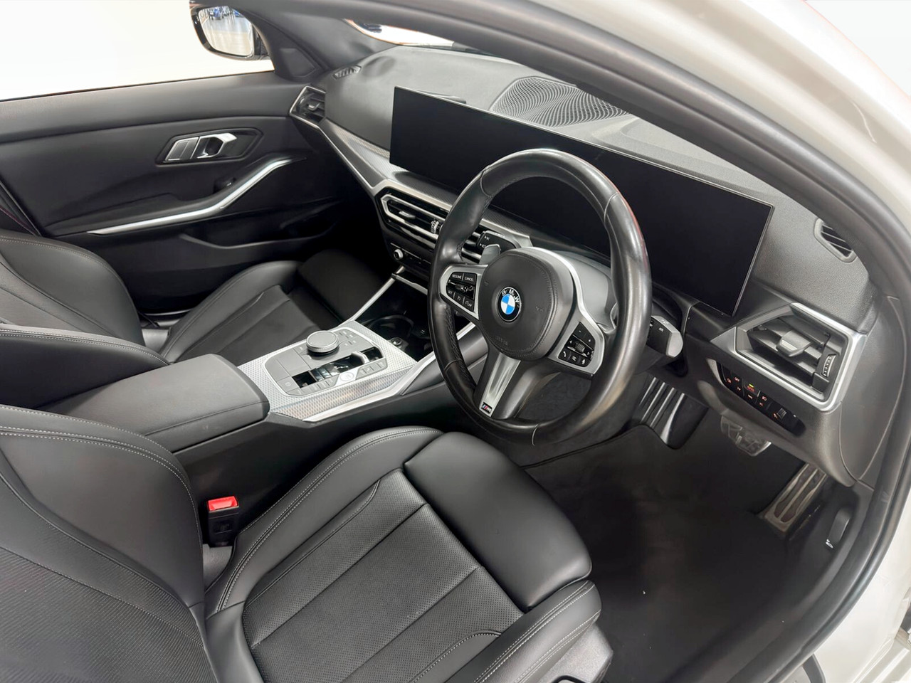 BMW 3 Series 320I MZANSI EDITION