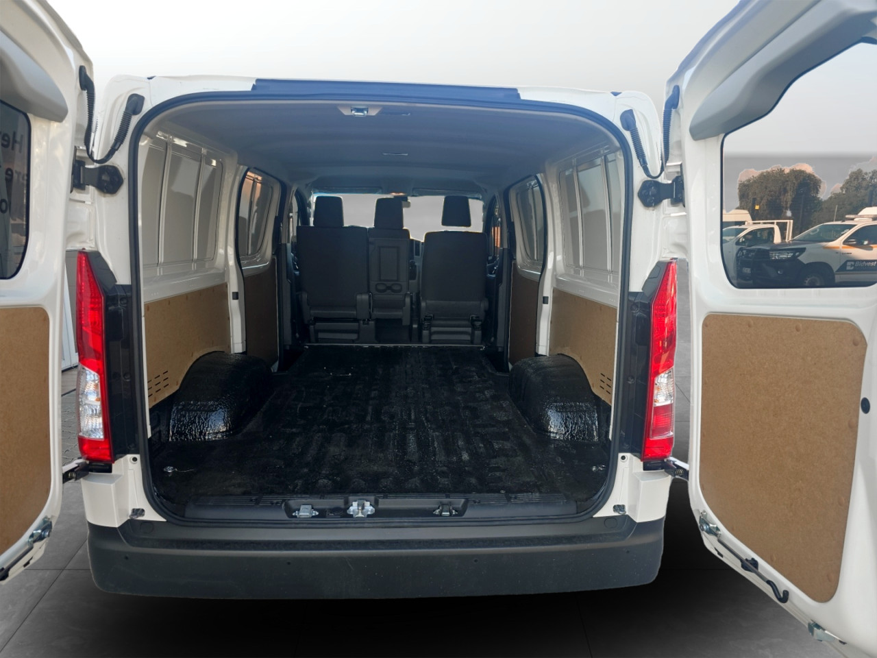 Toyota QUANTUM 2.8 LWB PANEL VAN MANUAL