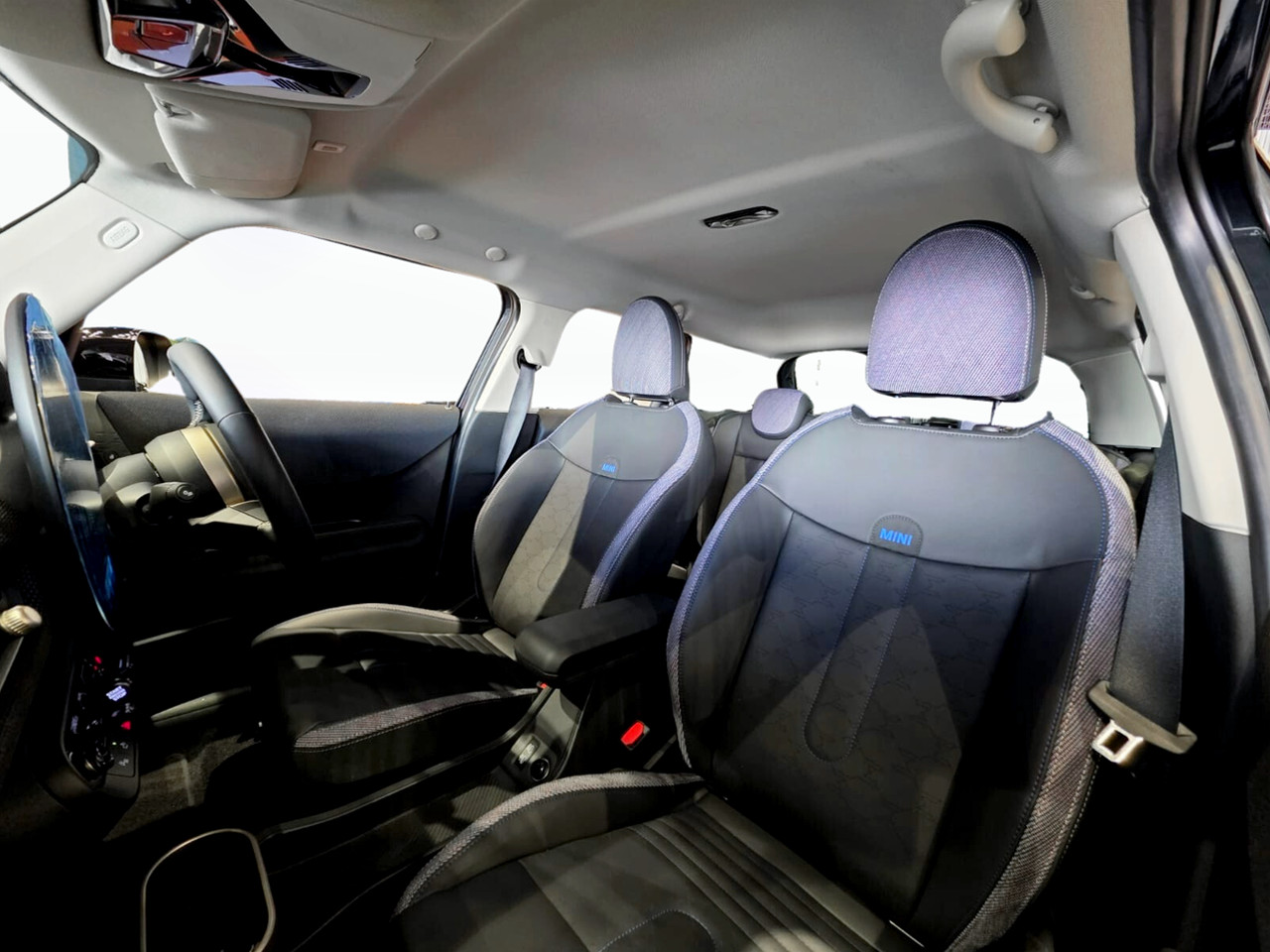 MINI Cooper C 5-DOOR
