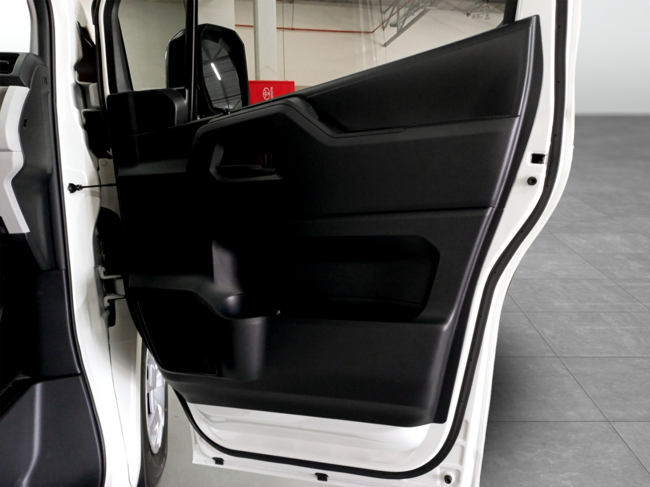 Toyota QUANTUM 2.8 LWB PANEL VAN MANUAL