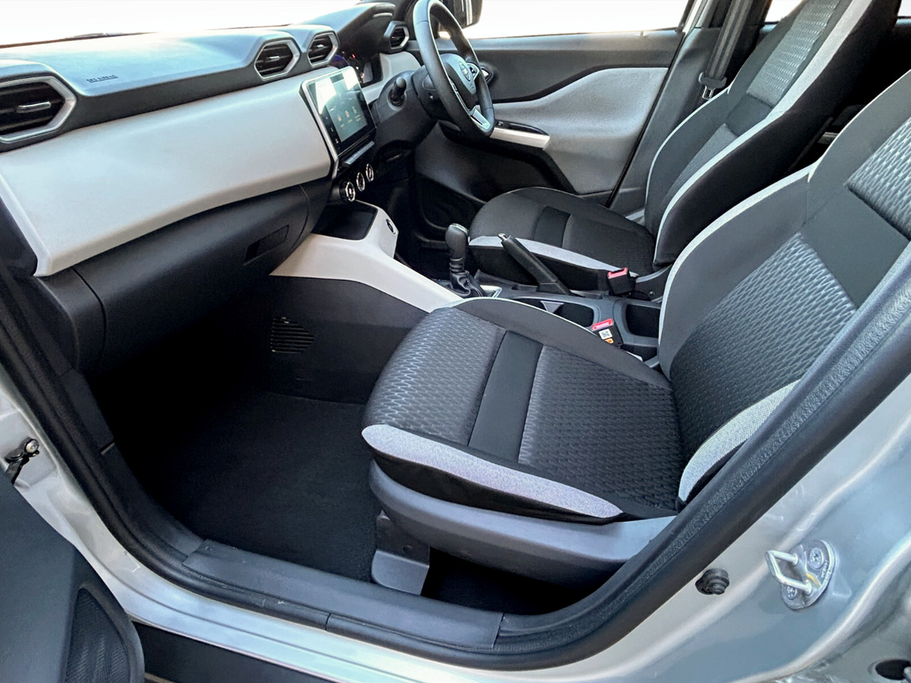 Nissan MAGNITE 1.0 ACENTA AUTO
