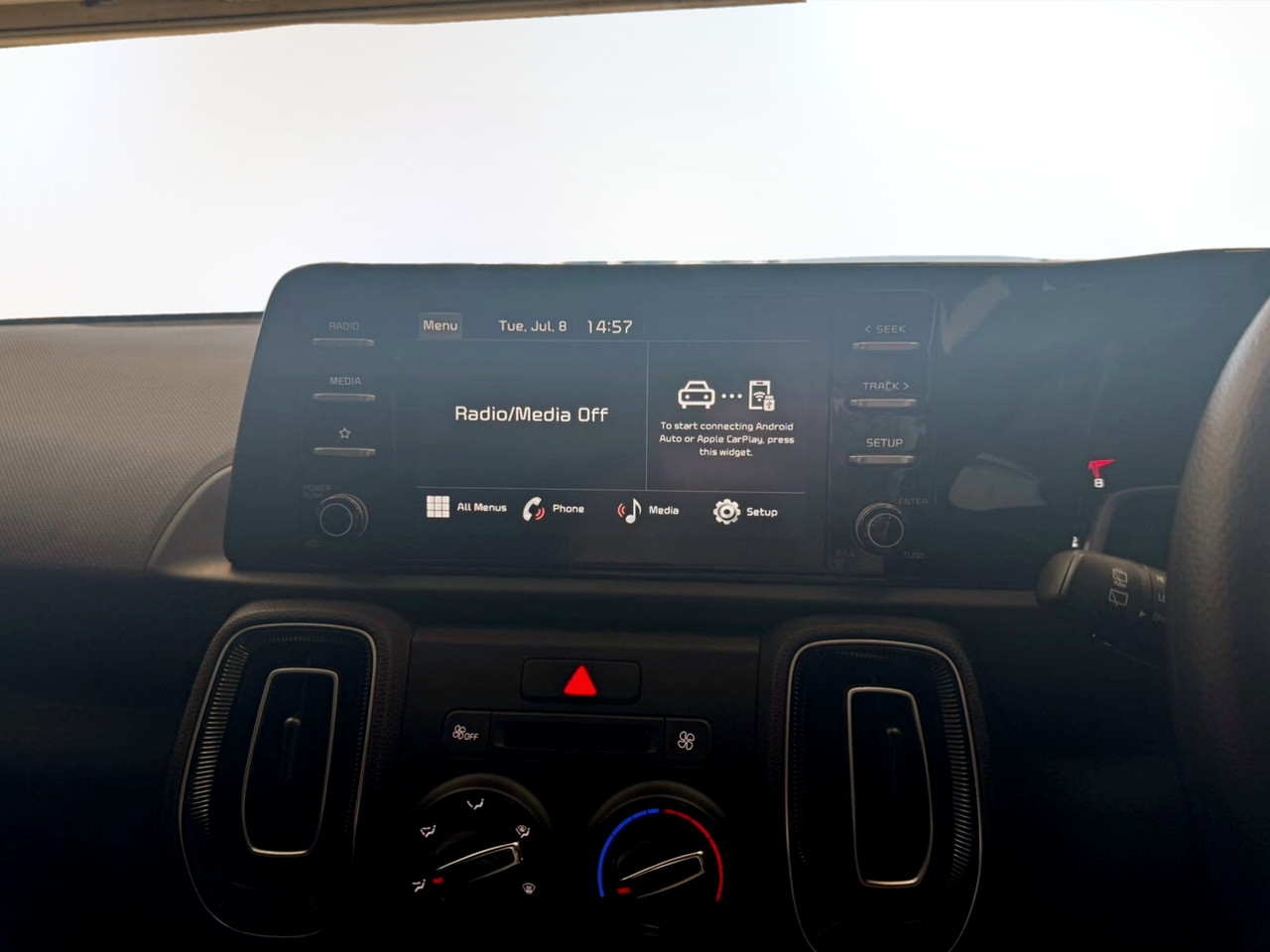 Kia SONET 1.5 LX MANUAL