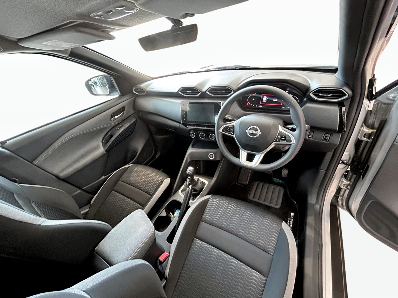 Nissan MAGNITE 1.0 ACENTA MANUAL