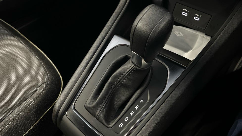 2025 25 RENAULT CAPTUR