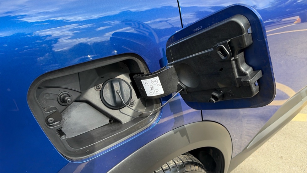2021 21 RENAULT CAPTUR