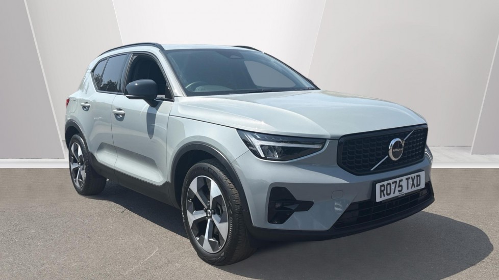 Volvo XC40 listing photo