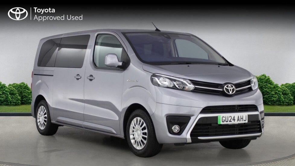 Toyota Proace Verso listing photo