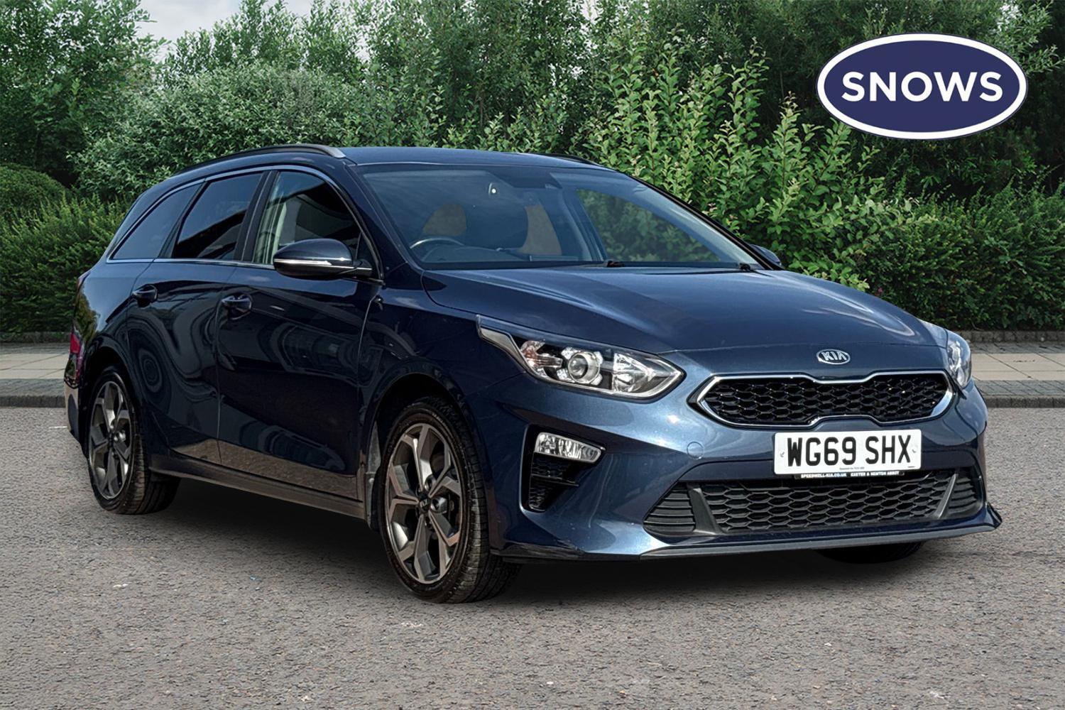 Kia Ceed listing photo