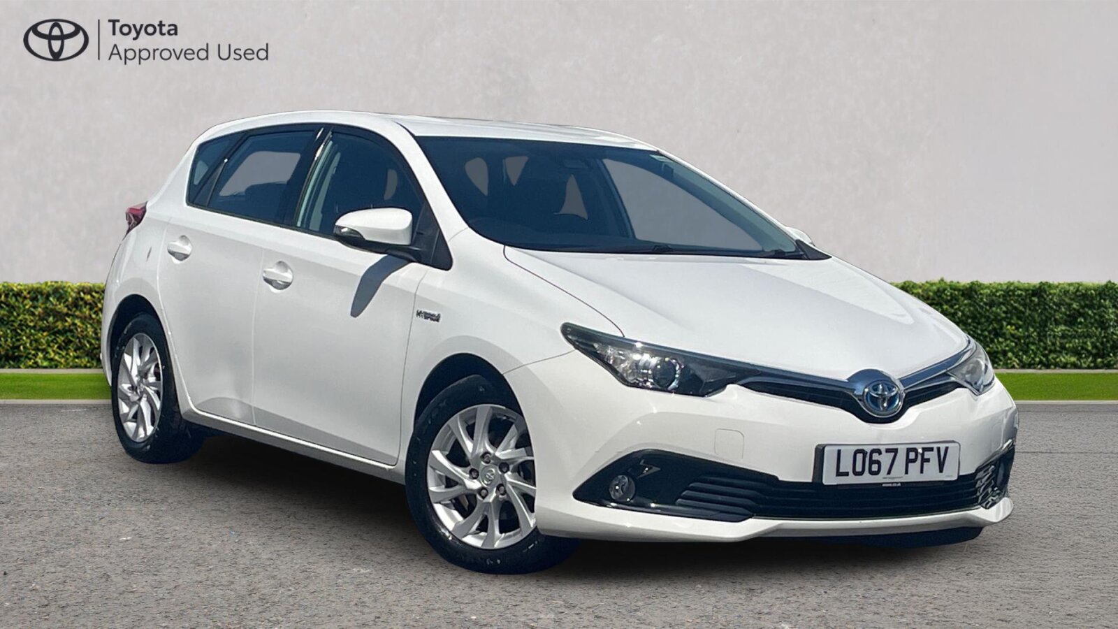 Toyota Auris listing photo