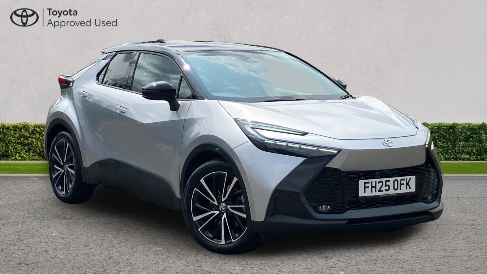 Toyota C-HR listing photo