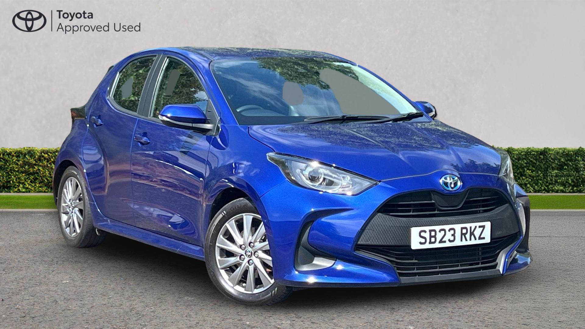 Toyota Yaris listing photo