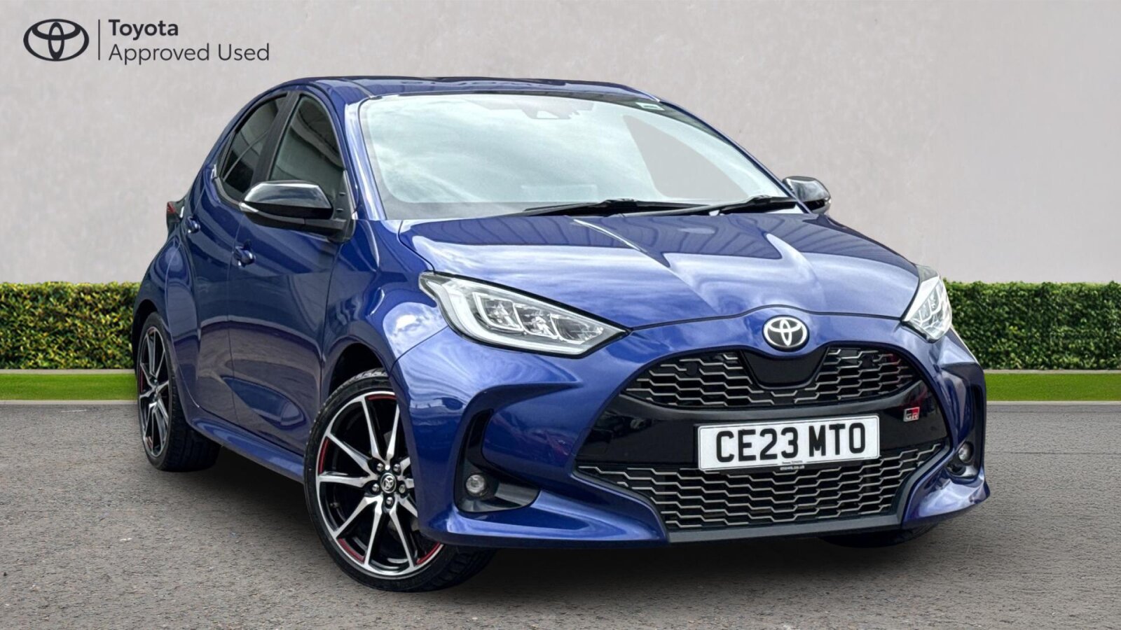 Toyota Yaris listing photo