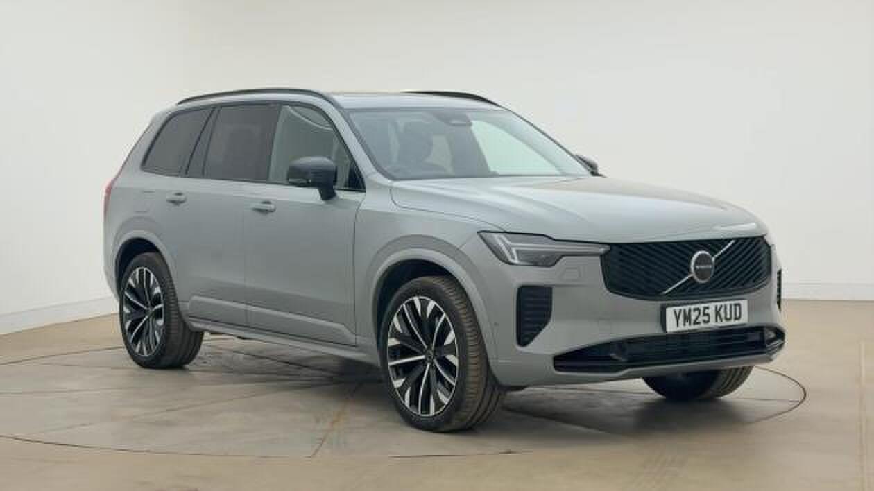 Volvo XC90 listing photo