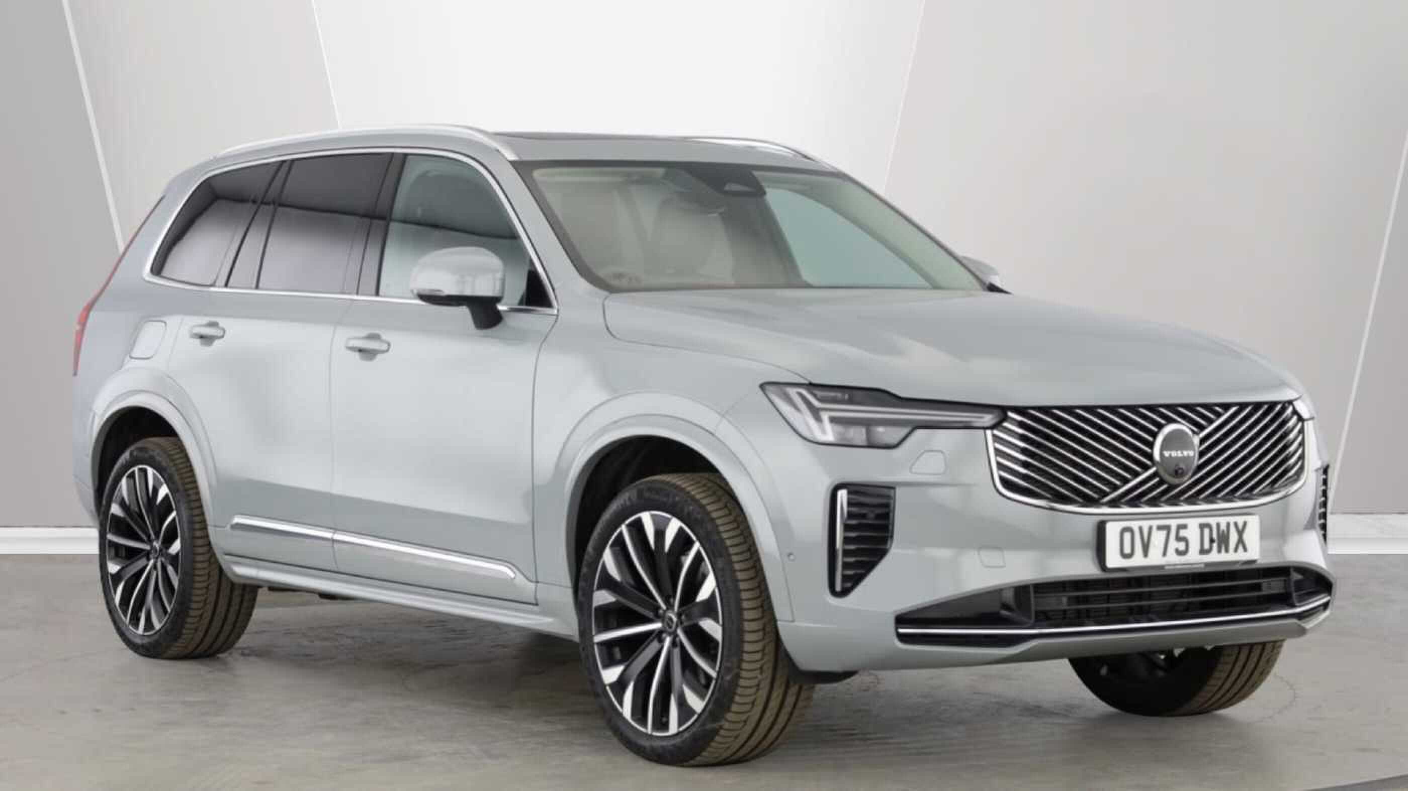Volvo XC90 listing photo