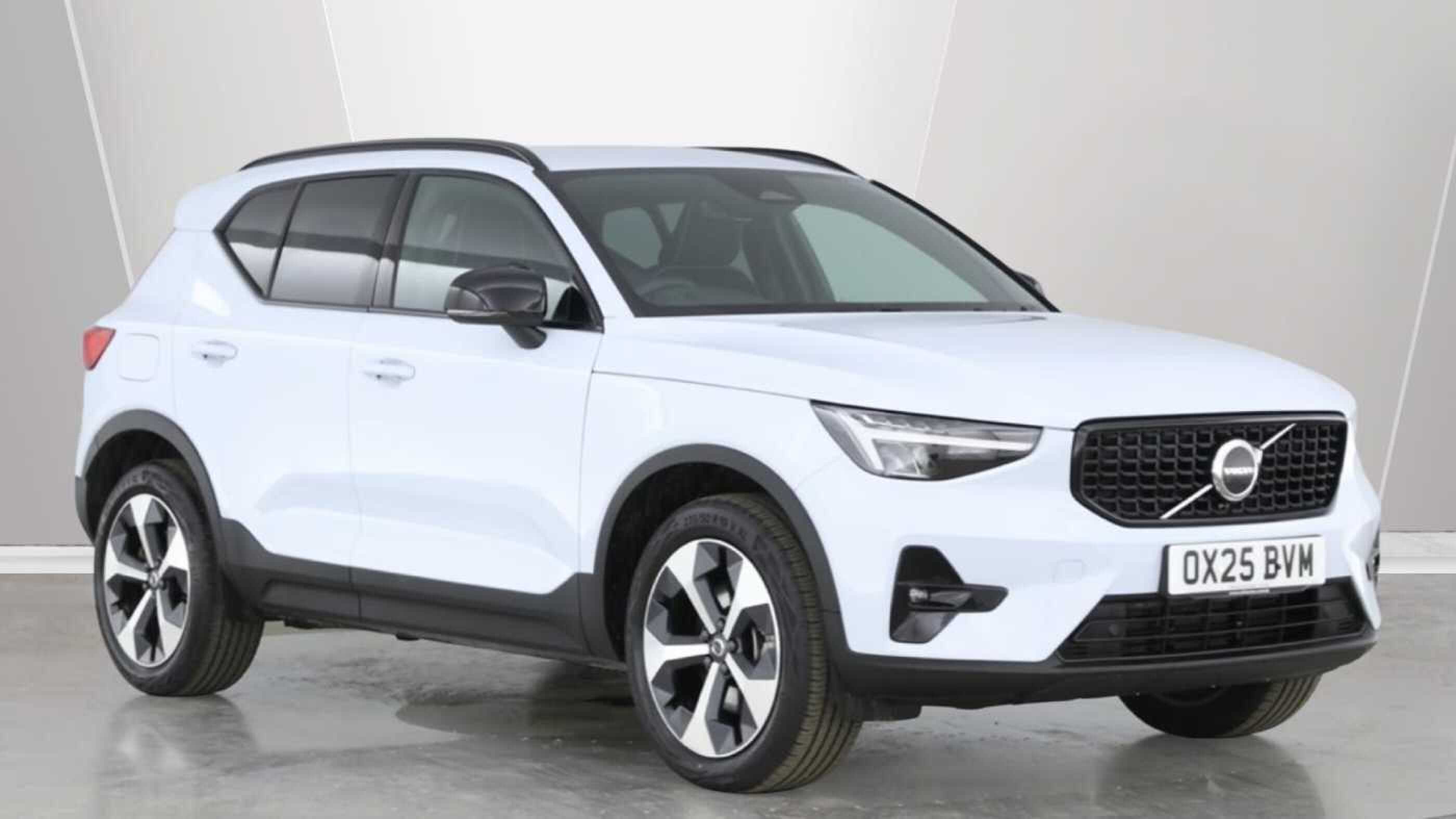 Volvo XC40 listing photo