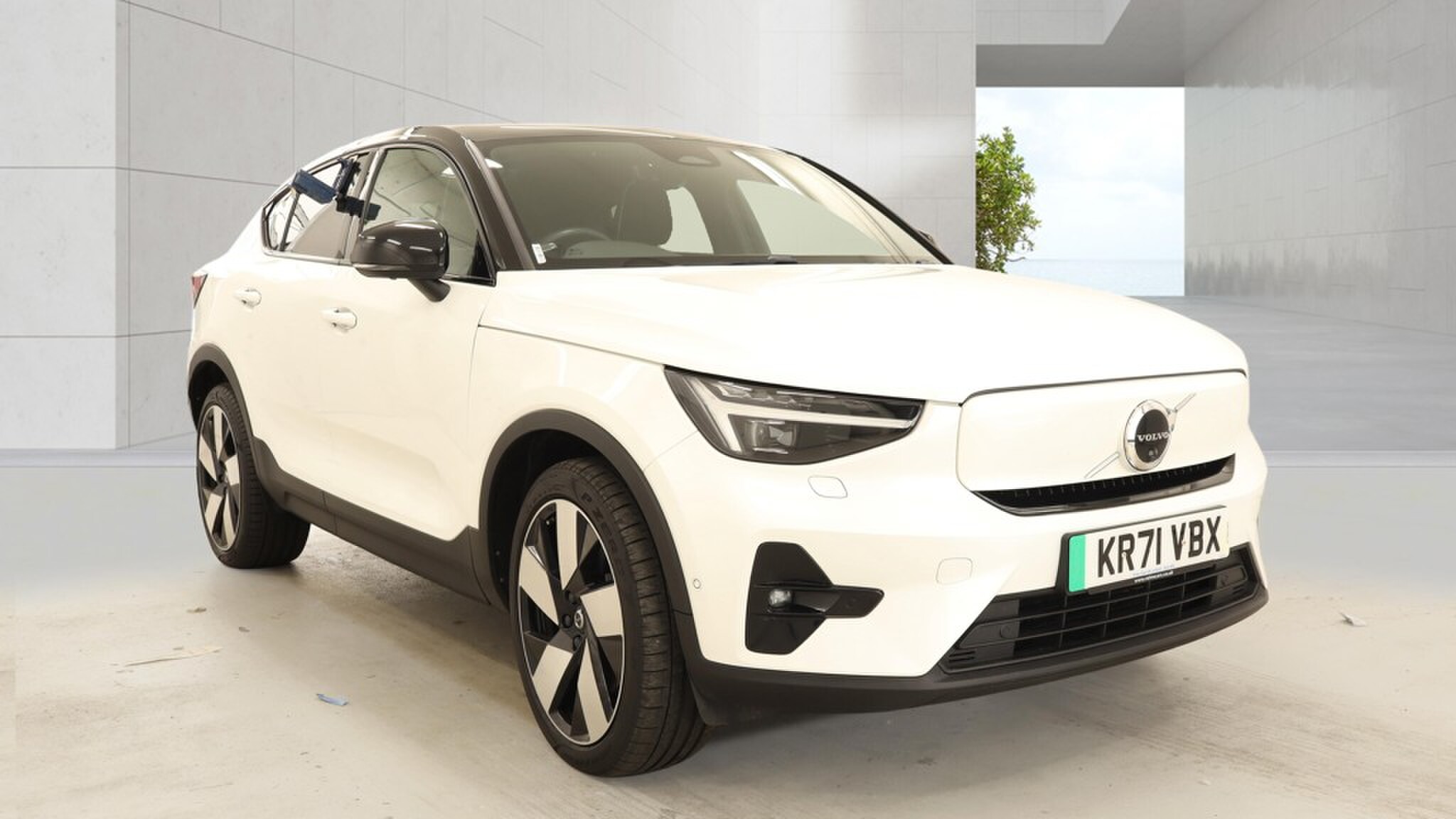 Volvo C40 listing photo