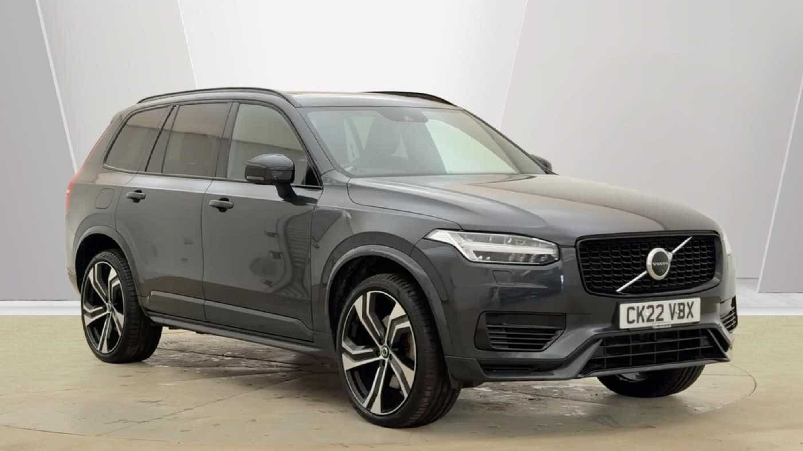 Volvo XC90 listing photo