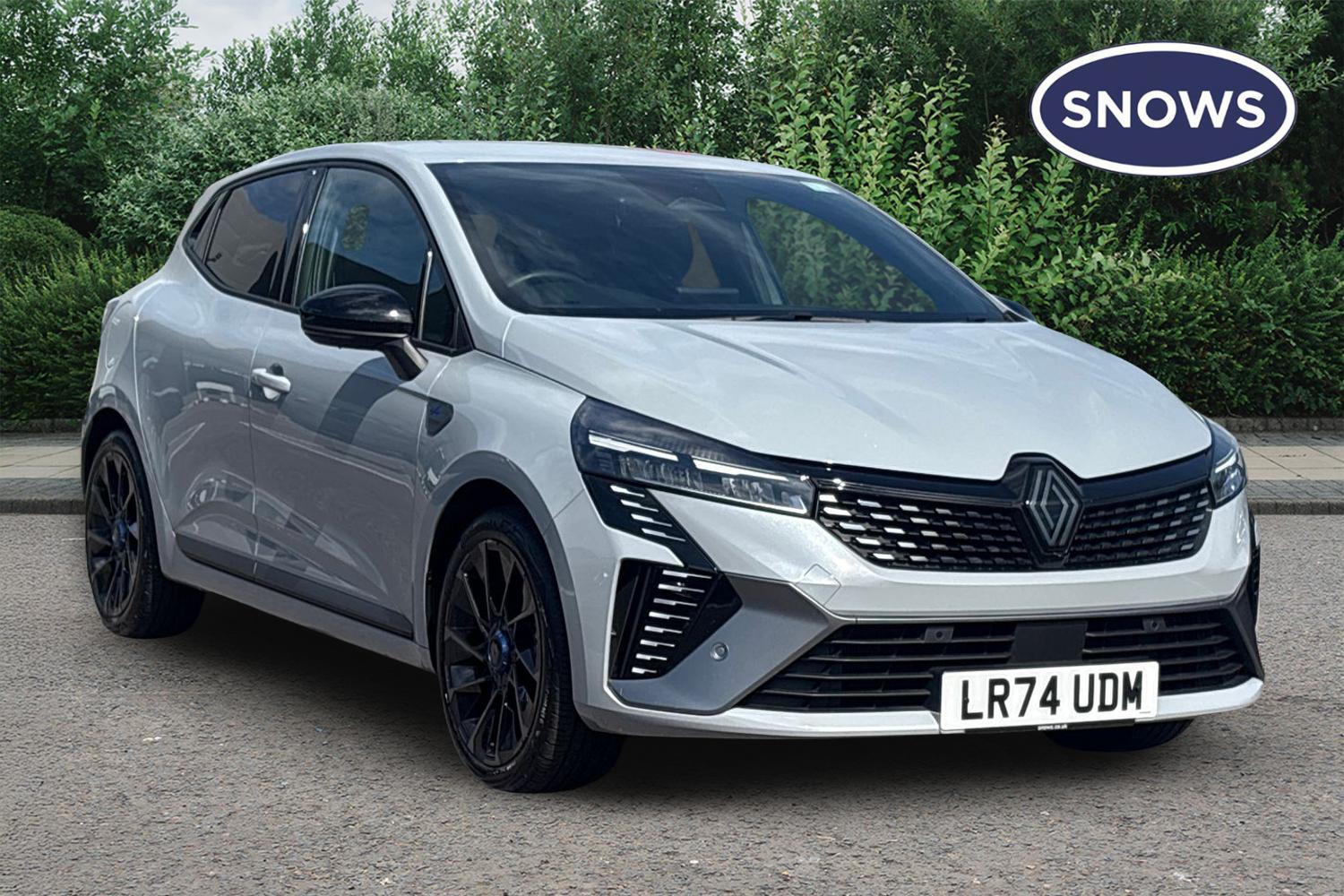 Renault Clio listing photo