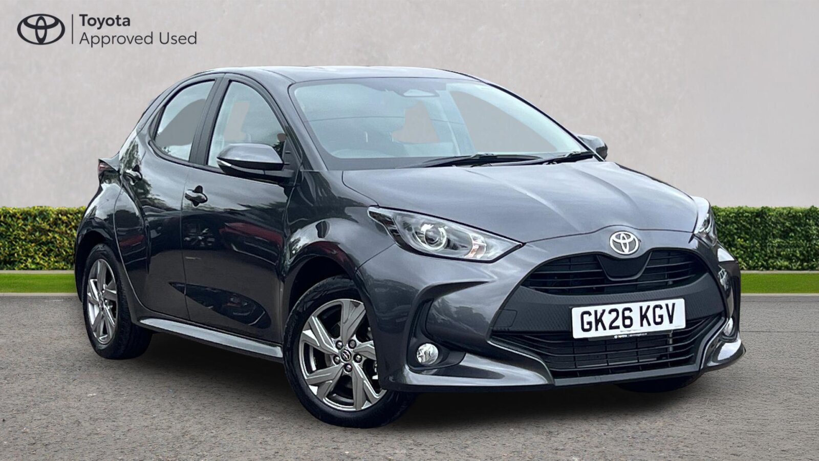 Toyota Yaris listing photo