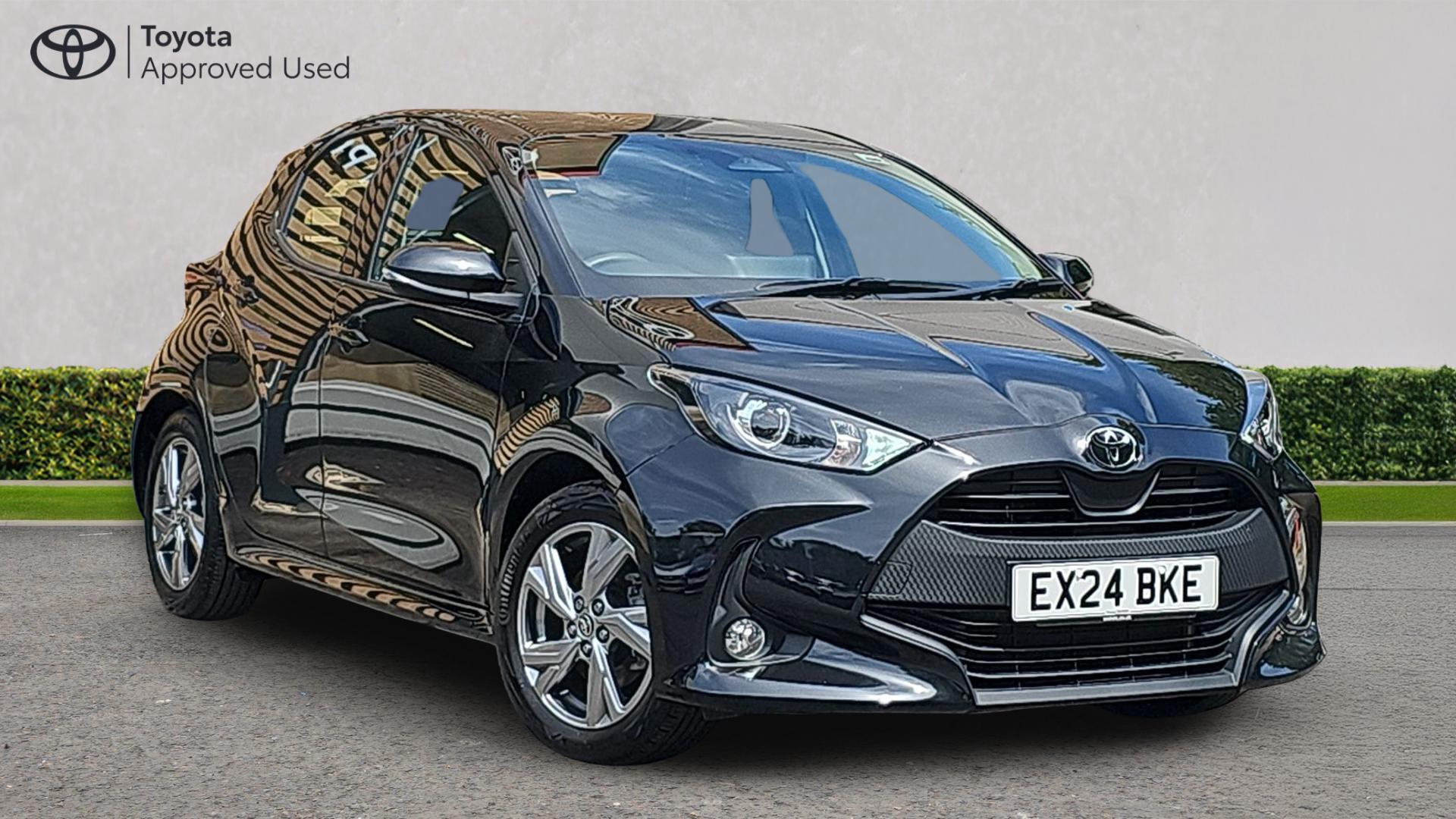Toyota Yaris listing photo