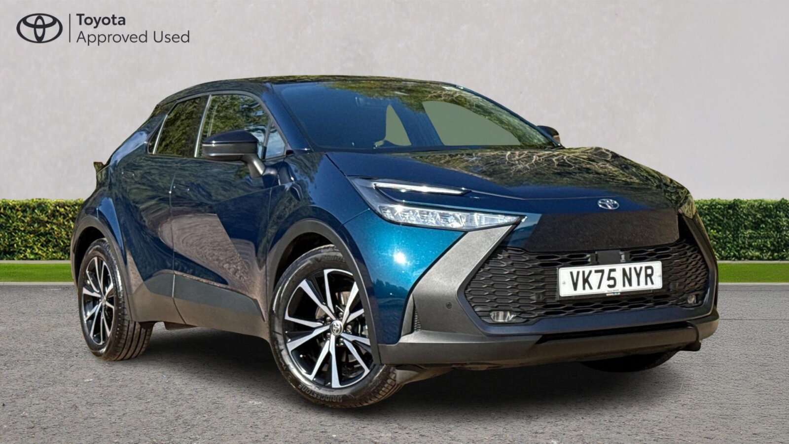 Toyota C-HR listing photo