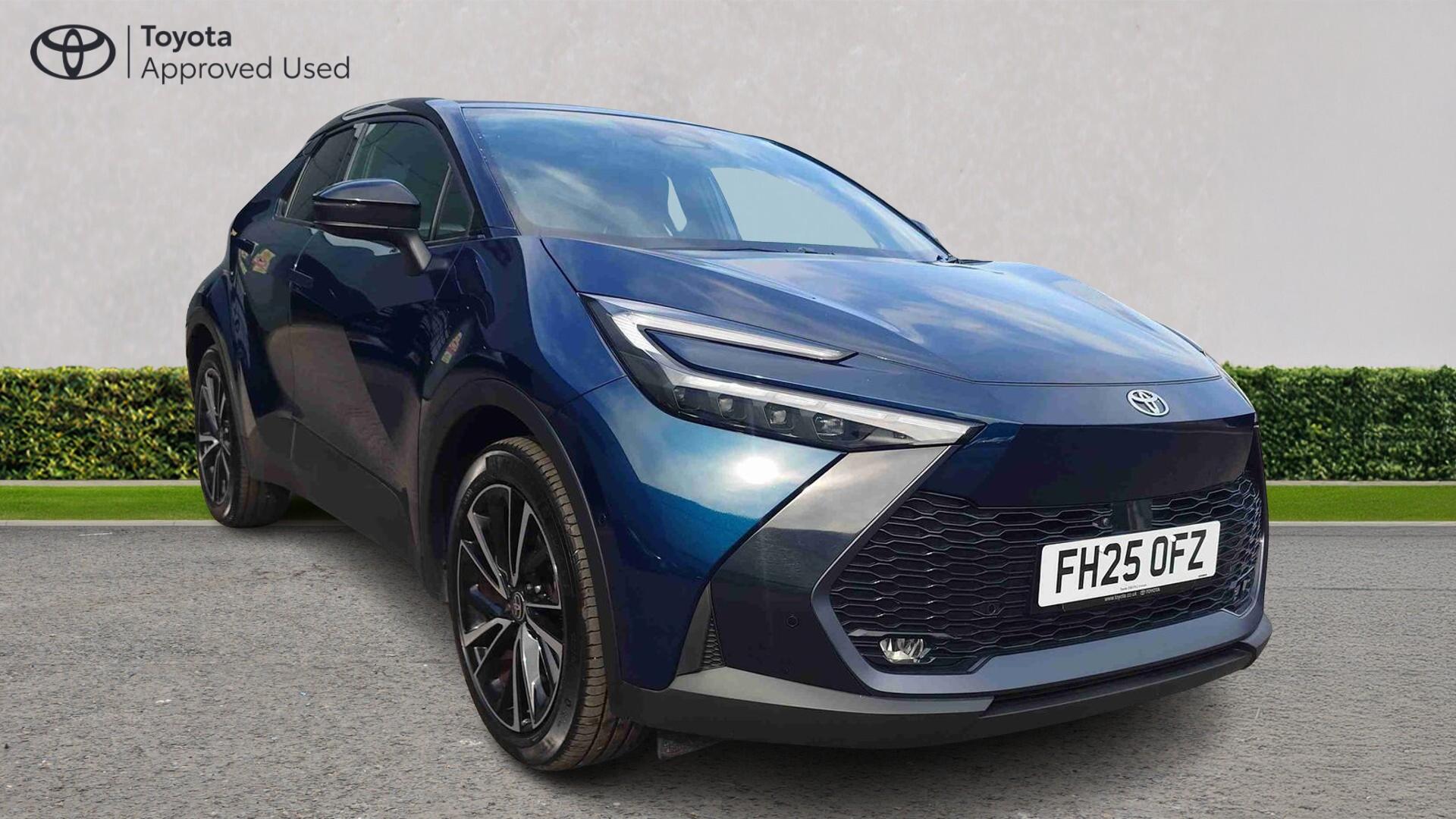 Toyota C-HR listing photo