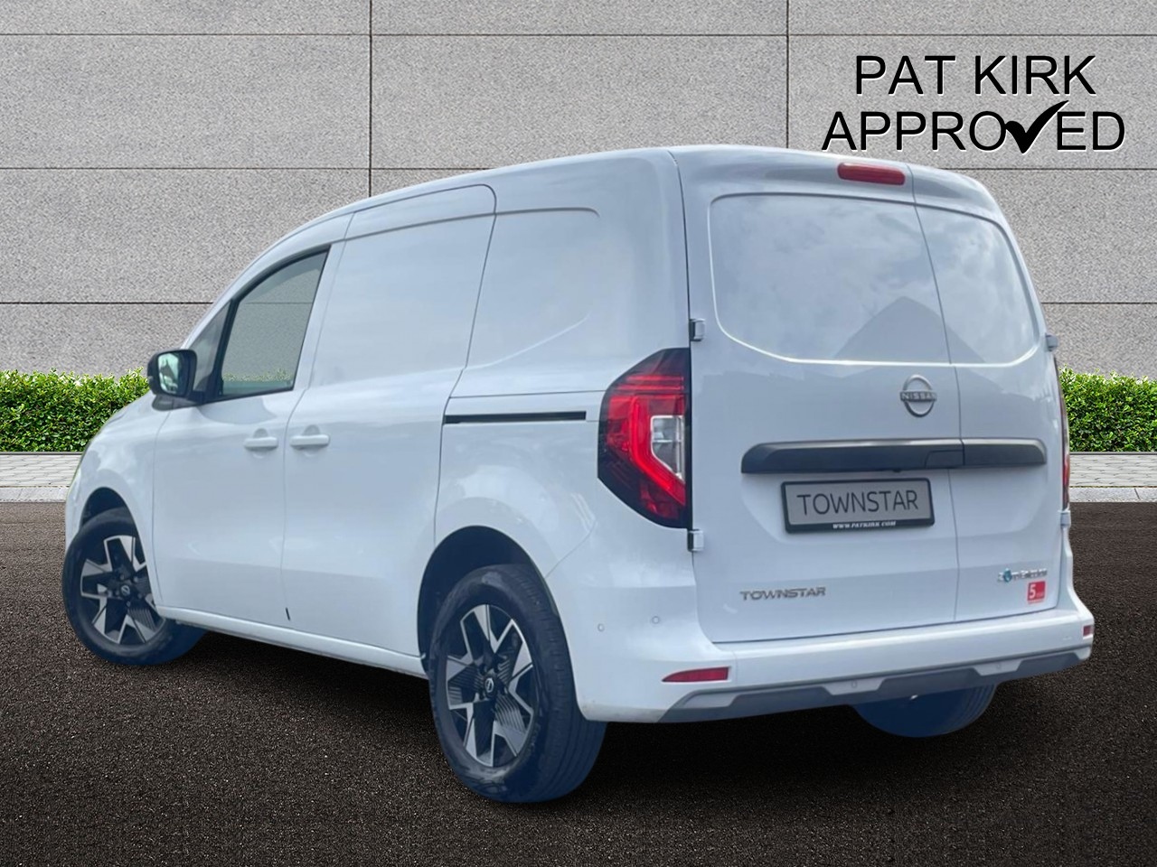 2023 Nissan Townstar TEKNA PLUS L1*183 MILES WLTP RANGE, 22KWH CHARGER & 80KWH DC CHARGING* - vehicle photo 2 for sale on PureCar