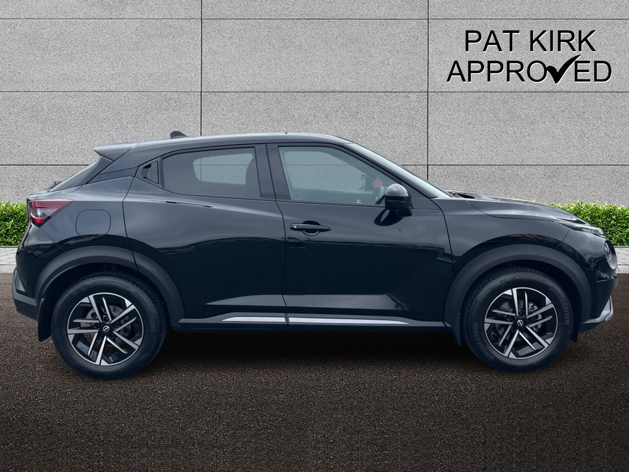 2025 Nissan Juke 1.0 DiG-T N-Connecta 5dr - vehicle photo 3 for sale on PureCar