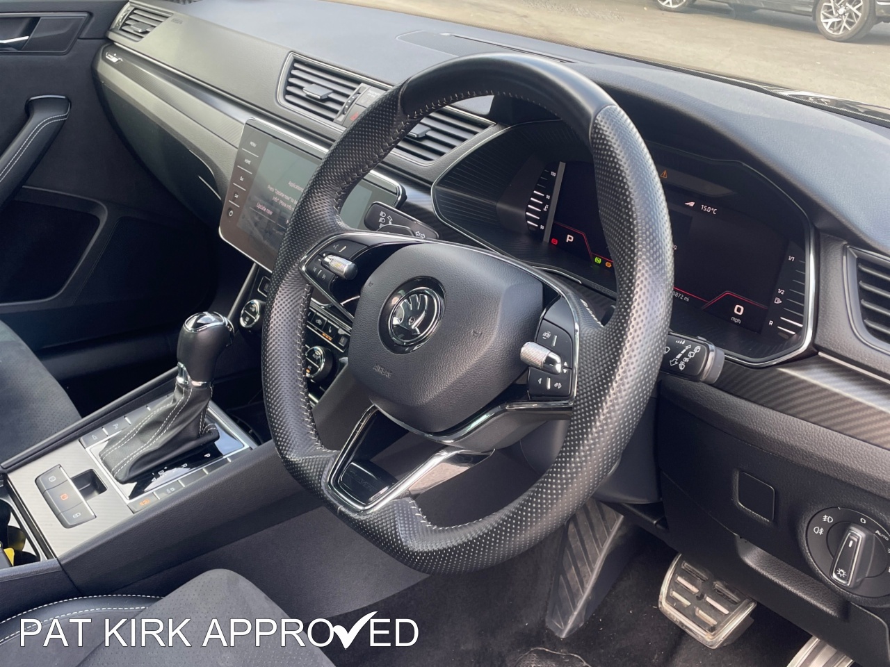 2024 Skoda SUPERB 2.0 TDI CR Sport Line Plus 5dr DSG - vehicle photo 5 for sale on PureCar
