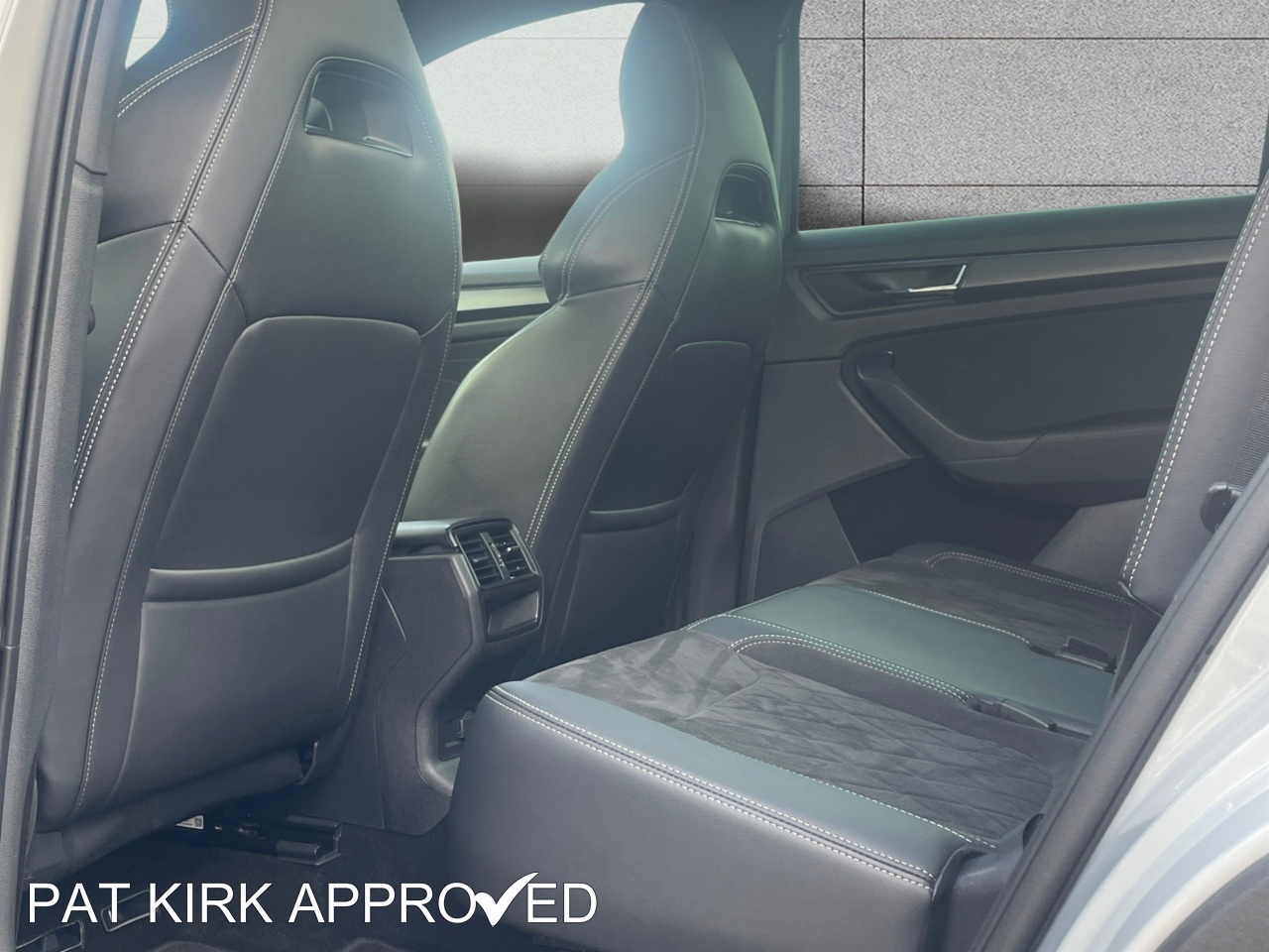 2024 Skoda KODIAQ 2.0 TDI 200 Sport Line 4x4 5dr DSG [7 Seat] - vehicle photo 11 for sale on PureCar