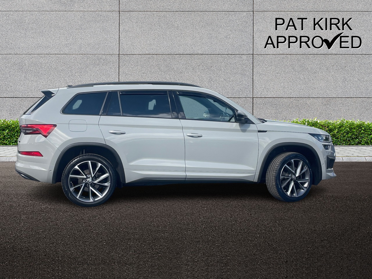 2024 Skoda KODIAQ 2.0 TDI 200 Sport Line 4x4 5dr DSG [7 Seat] - vehicle photo 3 for sale on PureCar