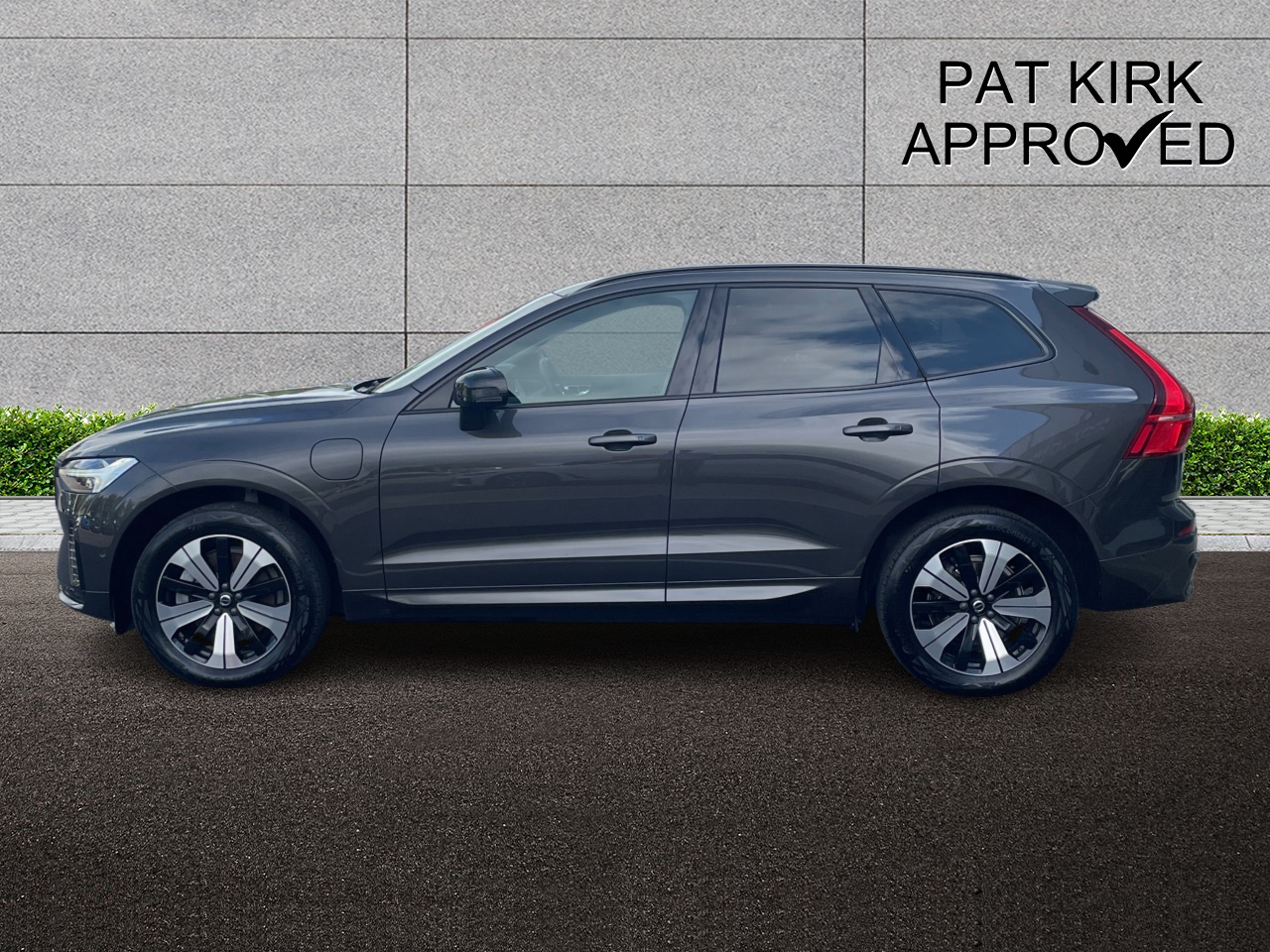 2023 Volvo XC60 2.0 T6 [350] RC PHEV Plus Dark 5dr AWD Geartronic - vehicle photo 15 for sale on PureCar