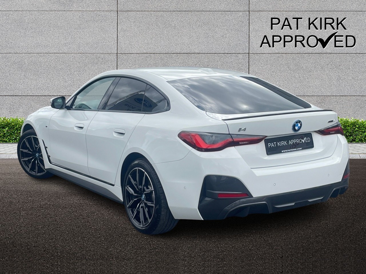 2024 BMW i4 250kW eDrive40 M Sport 83.9kWh 5dr Auto [Pro Pack] - vehicle photo 3 for sale on PureCar