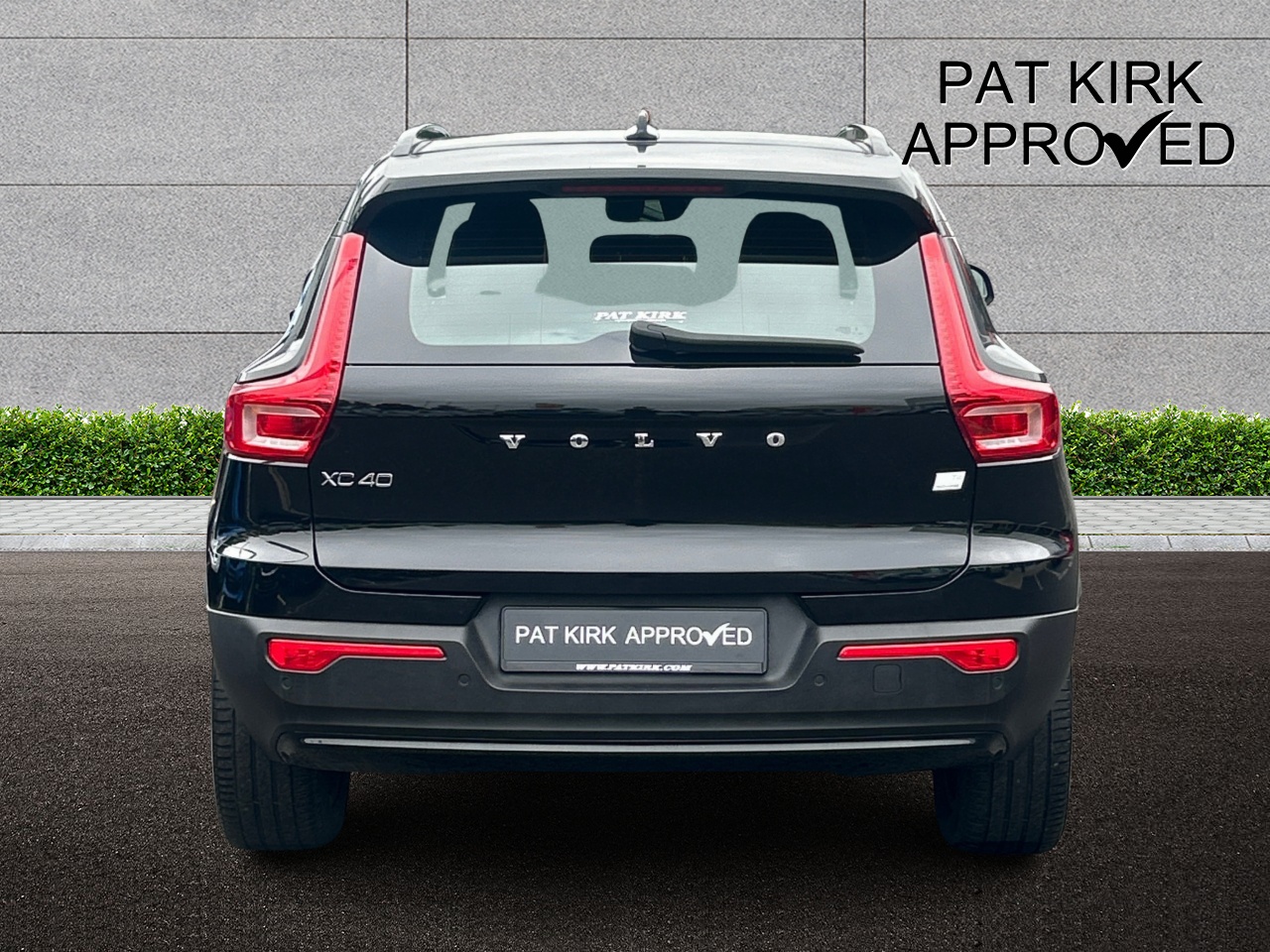 2023 Volvo XC40 1.5 T4 Recharge PHEV Plus Dark 5dr Auto - vehicle photo 14 for sale on PureCar