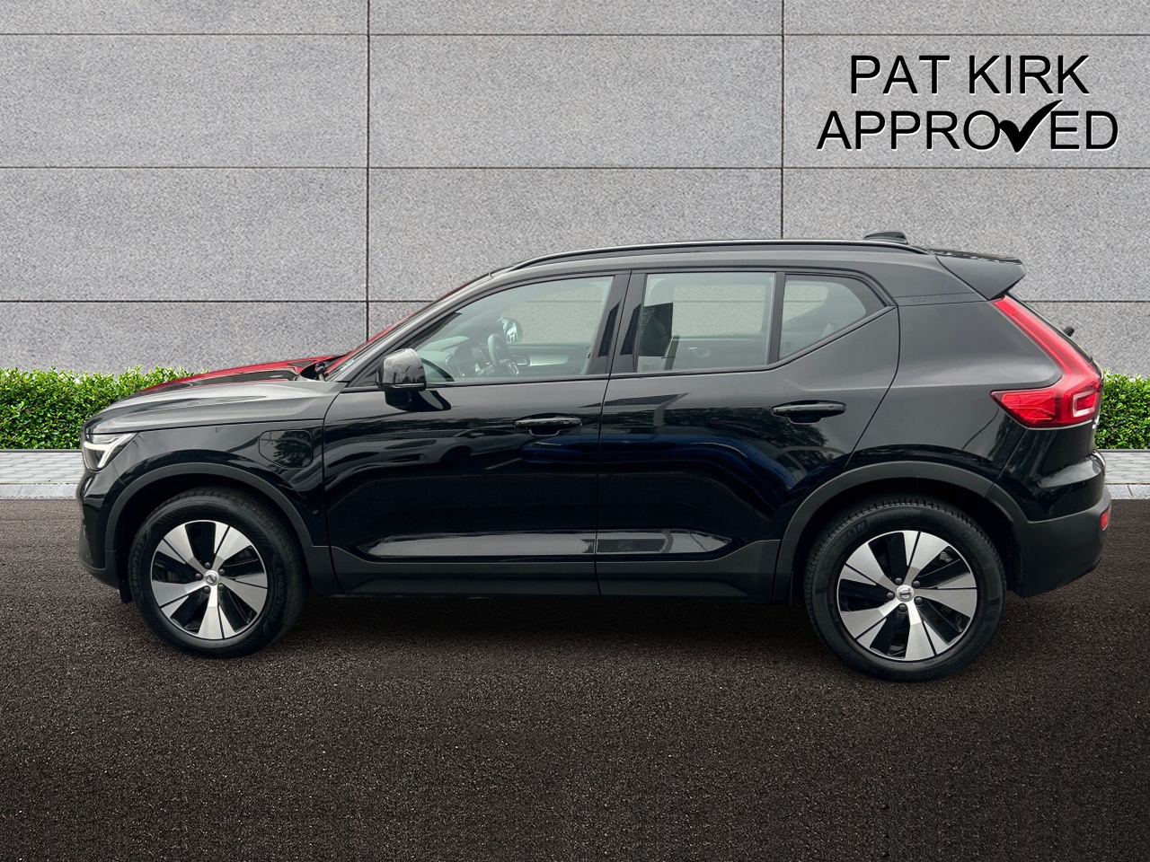 2023 Volvo XC40 1.5 T4 Recharge PHEV Plus Dark 5dr Auto - vehicle photo 15 for sale on PureCar