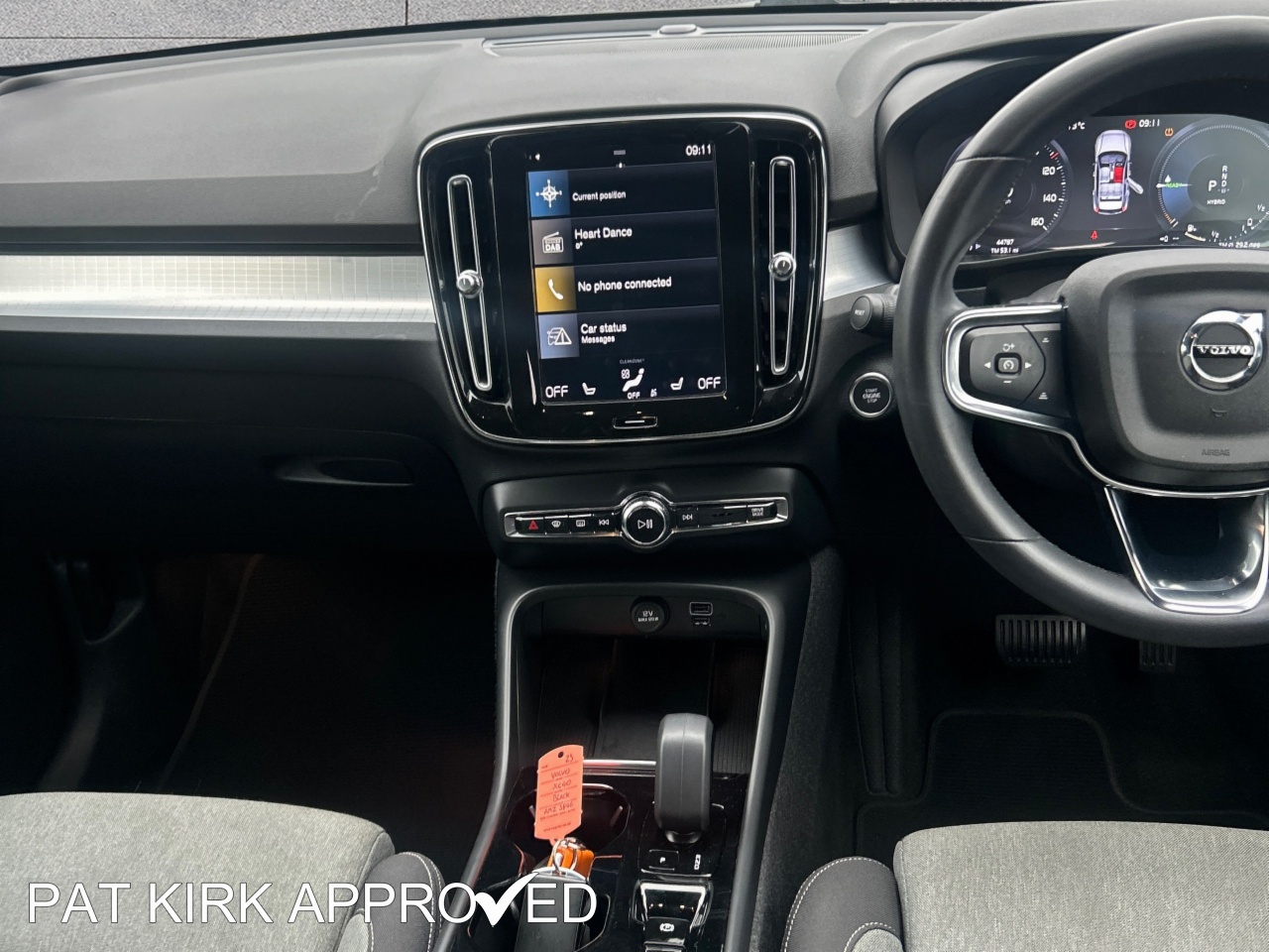 2023 Volvo XC40 1.5 T4 Recharge PHEV Plus Dark 5dr Auto - vehicle photo 17 for sale on PureCar